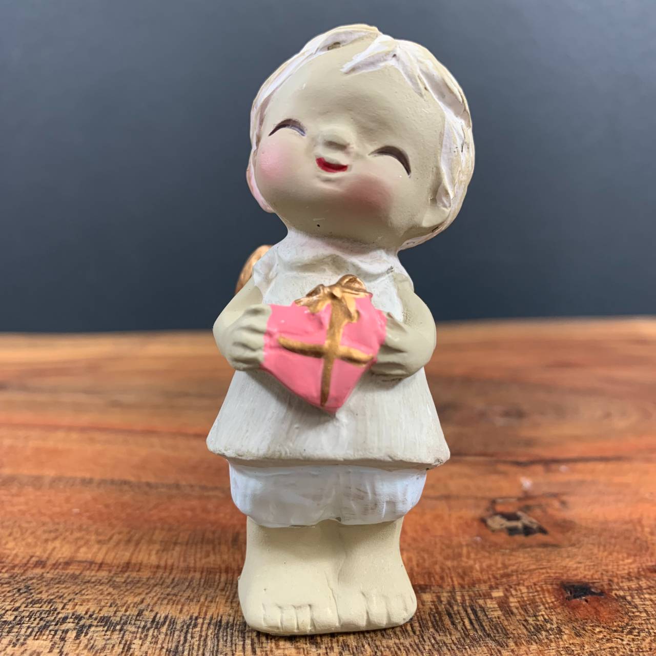 Nääsgränsgården - Englefigur 8 cm - Generøsitet