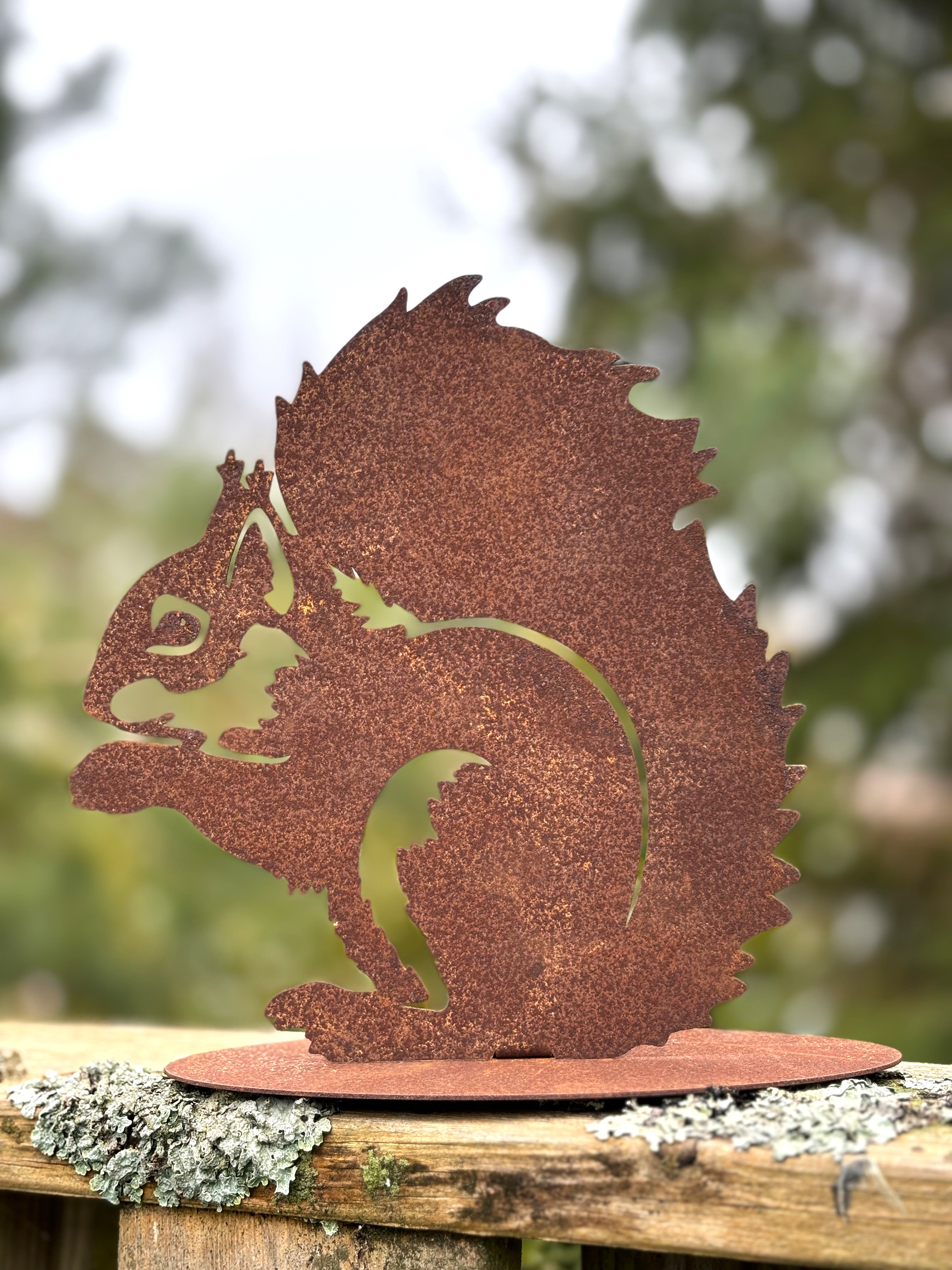 Havefigur - Egern havefigur - Cortenstål