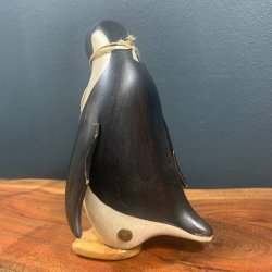 Dcuk - Tr Pingvin 17cm - Kejserpingvin Mor - Kigger Til Venstre