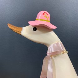 Dcuk - Tr And 22cm - Med Stvler Og Hat - Hvid - Kigger Ligeud