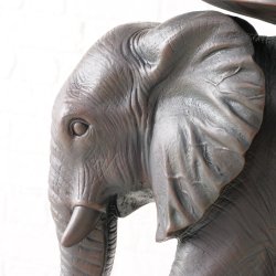 Elefant bord � Elefant med bord � H 50,5 cm