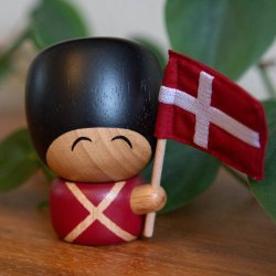 Gave til d�b garderfigur