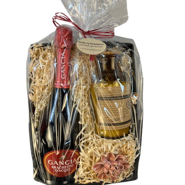 Gavekurv Wellness og hygge med Brachetto vin duftlys og keramikblomst