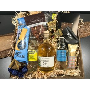 Gavekurv med gin og lkkerier