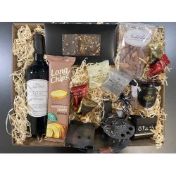 Gavekurv med metalfigur - Kontorassistent -Socialrdgiver - Kvinde - Vin og hygge