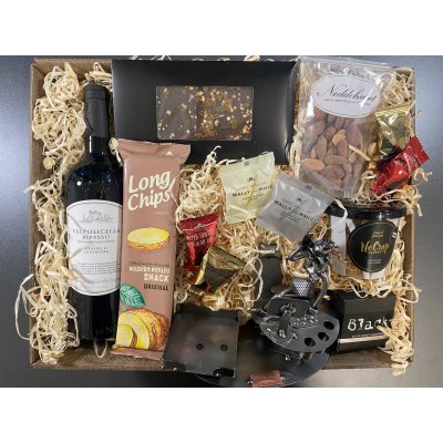 Gavekurv med metalfigur - Kontorassistent -Socialrdgiver - Kvinde - Vin og hygge