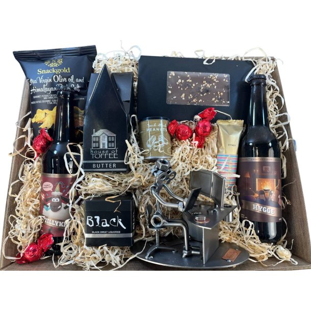 Gavekurv med metalfigur - Bygningskonstruktr - Multimediedesigner - Mand - l og hygge