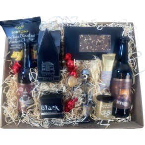 Gavekurv med metalfigur - Den rejselystne kvinde - l og hygge