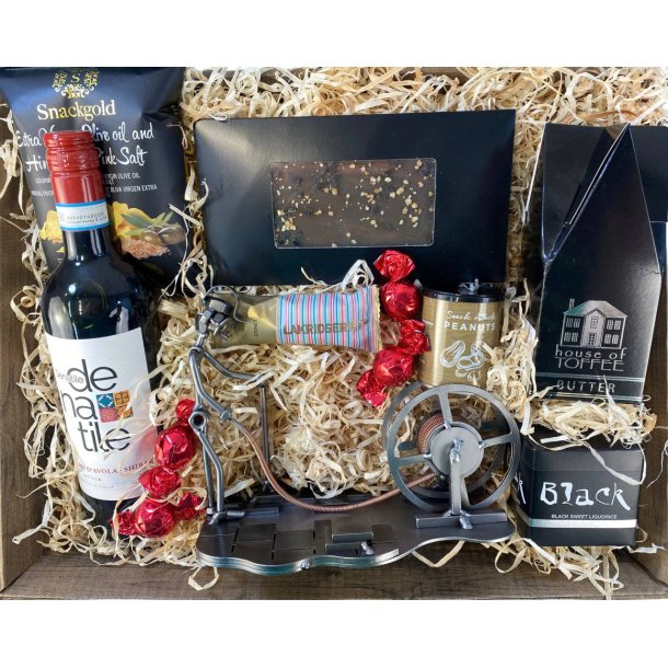Gavekurv med metalfigur - Kabel- og ledningsarbejder - Vin og hygge
