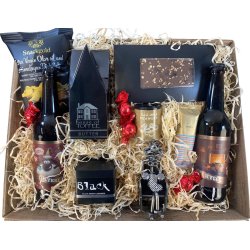 Gavekurv med metalfigur - Kvinde der strikker - l og hygge