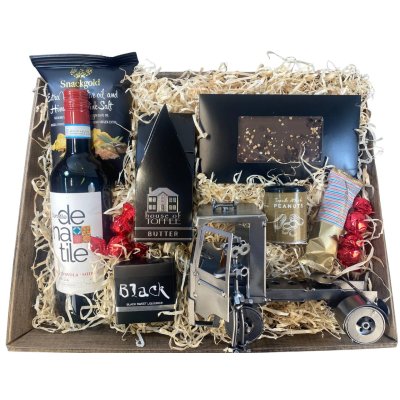 Gavekurv med metalfigur - Kvindelig Lastbilchauffr - Vin og hygge