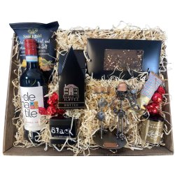 Gavekurv med metalfigur - Scene- og eventtekniker - Vin og hygge