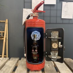 The Jerrycan Firebar - Dekorativ Brandslukker Minibar med A.H. Riise Rum