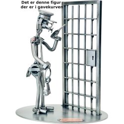 Gavekurv med metalfigur - Fngselsbetjent - Fngselsfunktionr - Lkkerier