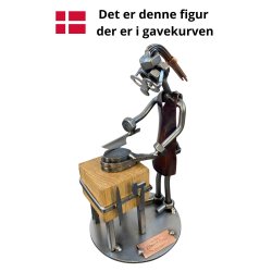 Gavekurv med metalfigur - Kvindelig Butiksslagter - �l og hygge