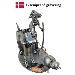 Metallfigur � Kvinnlig lantbrukare