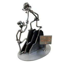 Metalfigur med symbolik � TEAMWORK | Sammen skaber vi de st�rste resultater