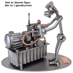 Gavekurv med metalfigur - Maskinmester - Entrepren�rmaskinmekaniker - �l og hygge