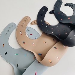 Mushie - Silikone Hagesmk Med Opsamler - Lysebl Med Retro Biler