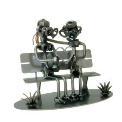 Par p� b�nk metalfigur som bryllupsgave